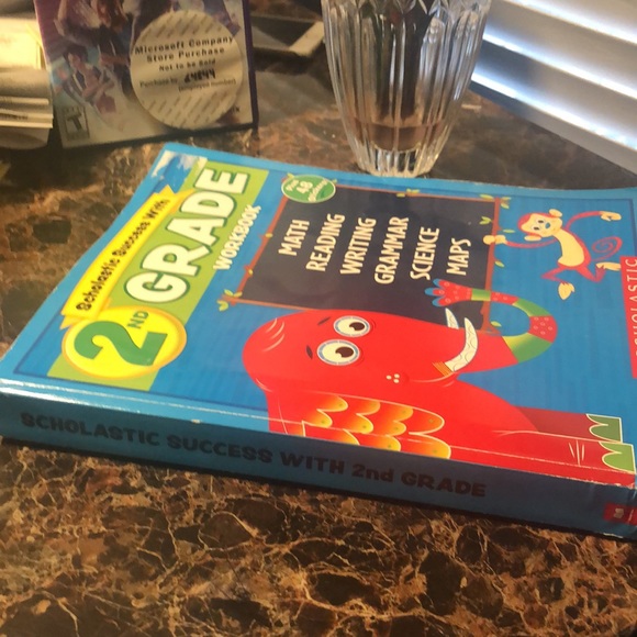 Edition Scholastic - 2nd Grade Workbook with Motivational Stickers - Picture 3 of 10